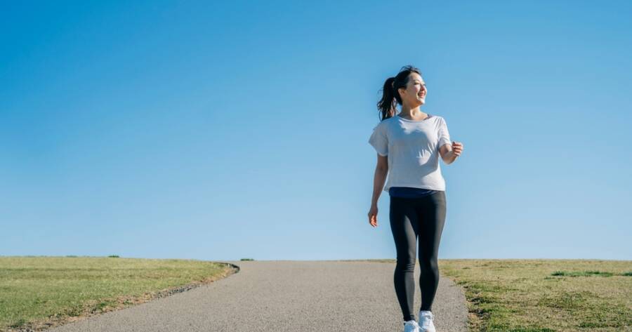 Building a Weekly Outdoor Walking Habit for Mental Clarity